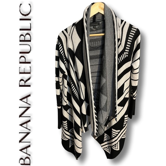Banana Republic Sweaters - Banana Republic cardigan shawl, merino wool.